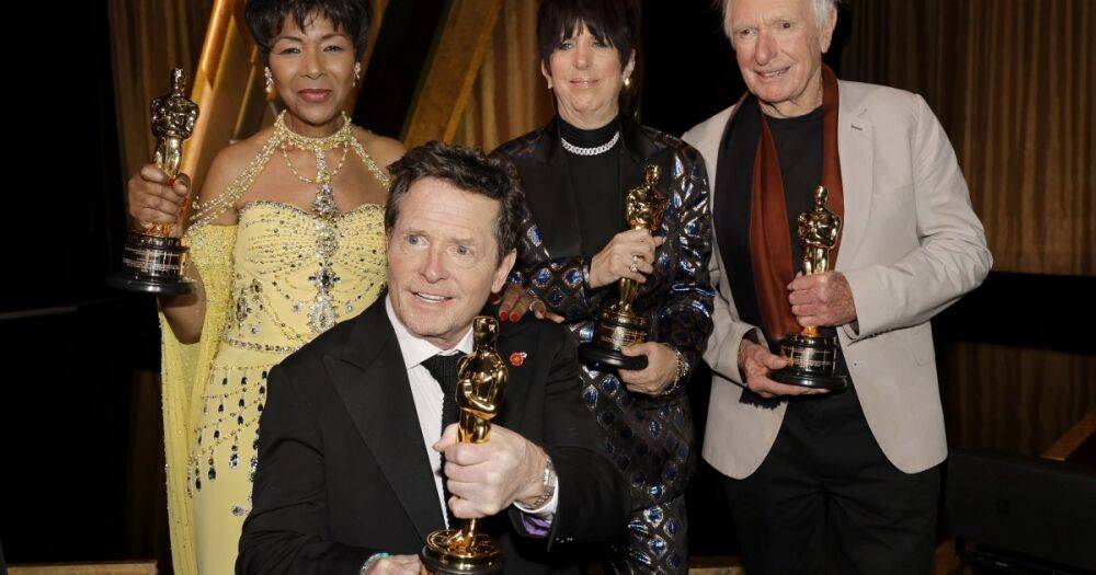 Звезда фильма "Назад в будущее" Майкл Джей Фокс получил свой первый Оскар — не за кино