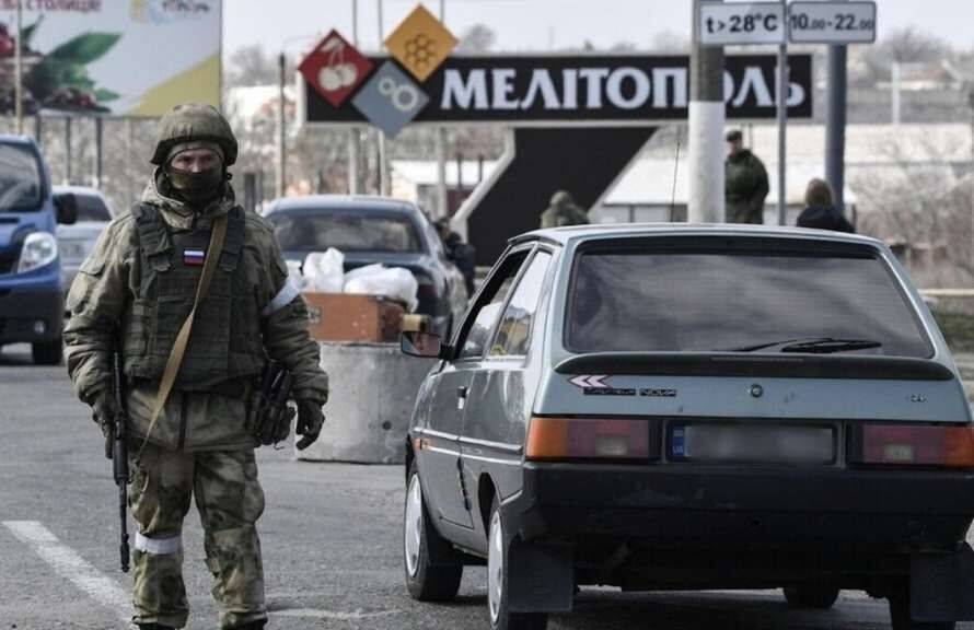 Російські окупанти посилили терор мирного населення у Мелітополі