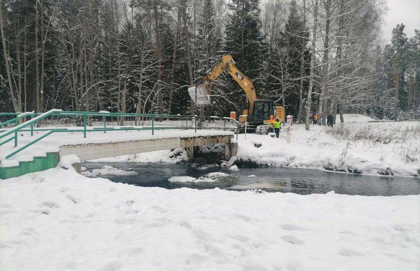 Латвийская сторона разрушила мост на «Кургане Дружбы», соединявший Беларусь и Латвию