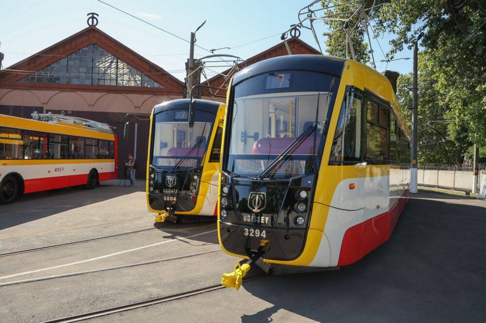 Трамваи и троллейбусы в Одессе снова не ходят