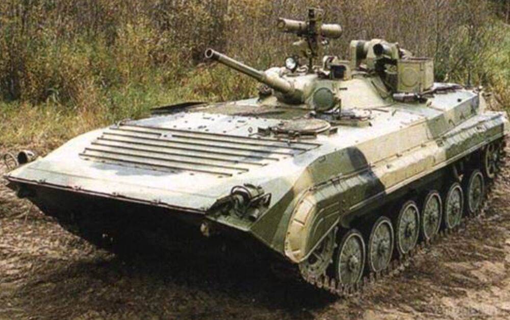 Словаччина передала Україні 30 бойових машин піхоти БМП-1