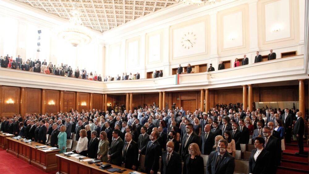 Парламент Болгарии поддержал отправку Киеву военной помощи