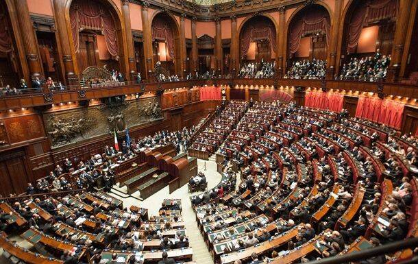 Италия отменила голосование по продлению поставок оружия Украине