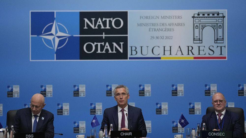 НАТО обещает не бросать Украину в беде