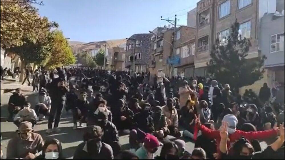 Протесты в Иране: более 400 погибших. Тегеран говорит о провокациях