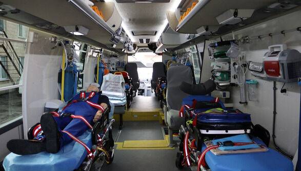 Норвегия передала Украине военно-медицинские автобусы