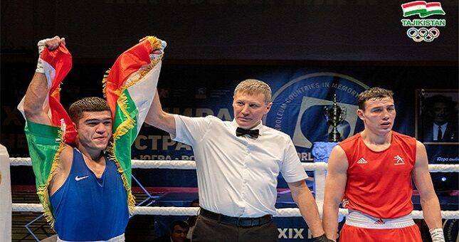 Таджикский спортсмен Шамшер Саидов завоевал золотую медаль Кубка мира по боксу