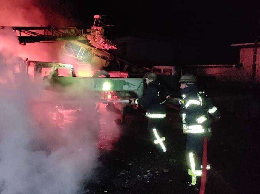 Ночь в Херсонской области: больше 50 обстрелов и 2 пожара в жилых домах