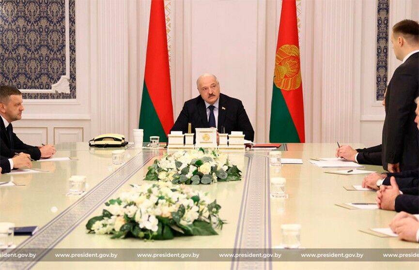 Лукашенко провел кадровый понедельник: назначены новые руководители предприятий, областных и районных исполкомов