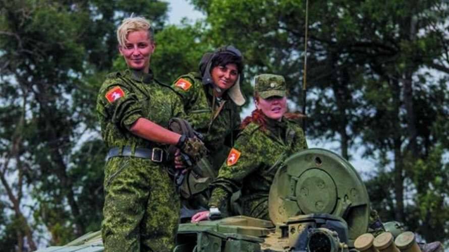 На Донбасі окупанти відправляють жінок на війну