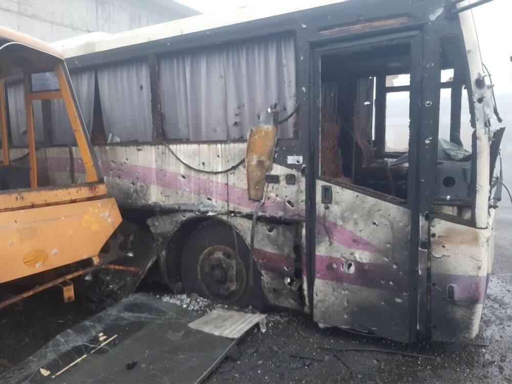 Обстрелы Донецкой области. Оккупанты за сутки убили двух мирных жителей, повредили 13 жилых домов, в Бахмуте сгорело здание колледжа