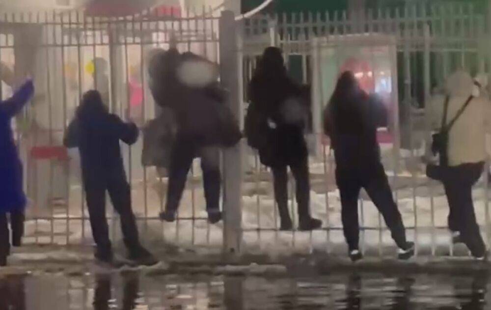 Теперь не только пожары: масштабный потоп в москве. Видео