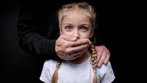 Как распознать сексуальное насилие над ребенком и что делать: советы специалистов
