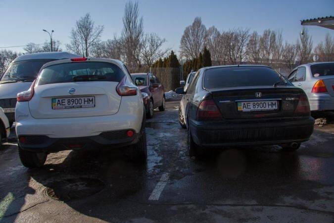 В Эстонии украинским беженцам упростят процедуру регистрации авто