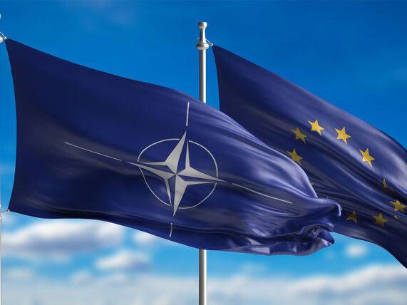 ЕС и НАТО в ближайшее время официально призовут РФ вывести войска из Украины. После месяцев задержек готова совместная декларация – Politico