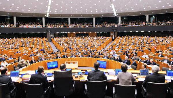 Європарламент визнав Голодомор геноцидом українського народу - резолюція