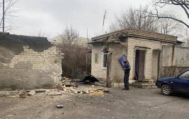 Россияне обстреляли штаб гумпомощи возле Херсона