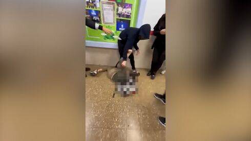 Скандал в школе Ашдода: 14-летний подросток избил одноклассника и снял на видео