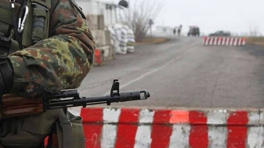 Російські загарбники перестали випускати людей із окупованих територій України