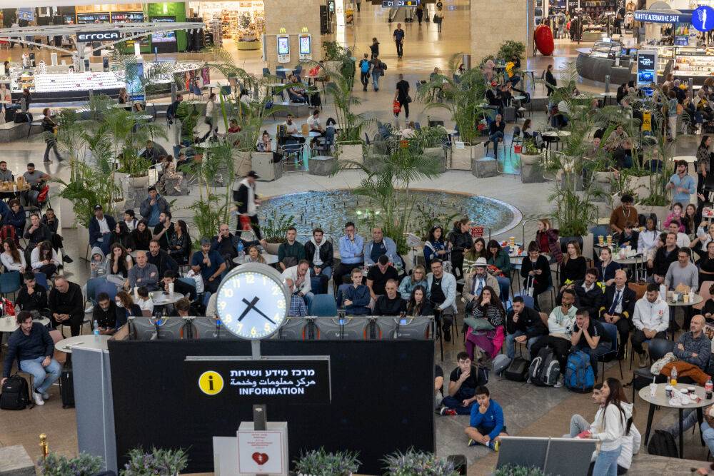 «Плохо, что вы из Украины»: как работает «безвизовый режим» в аэропорту Бен-Гурион