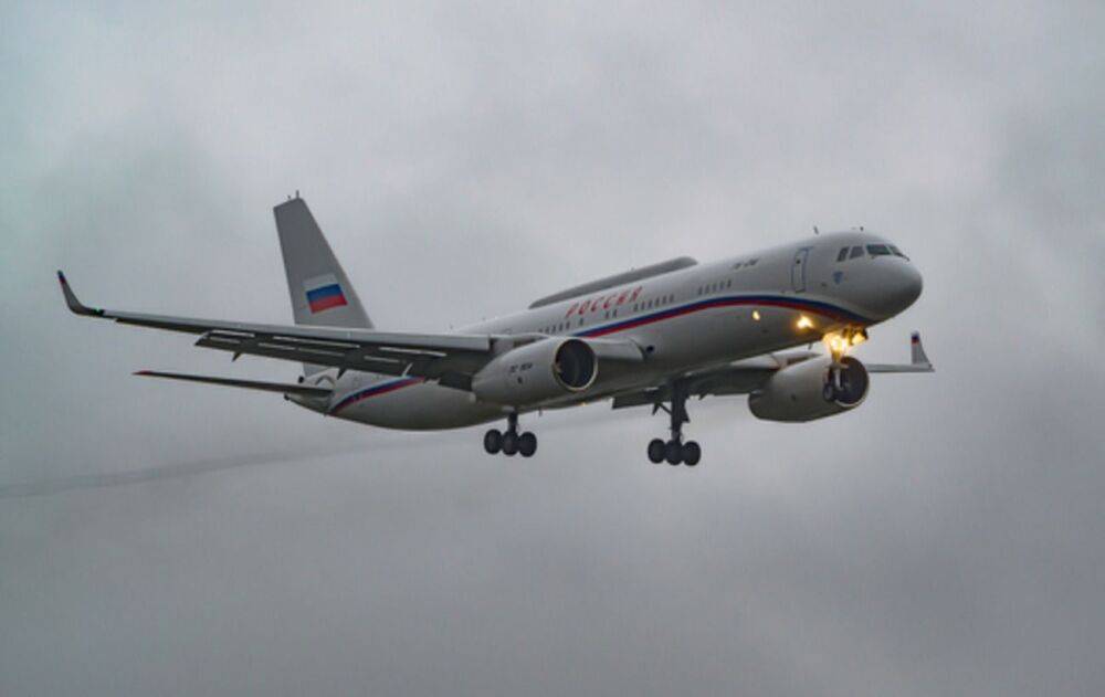 У Білорусь летить літак Росії з вузлом спецзв'язку