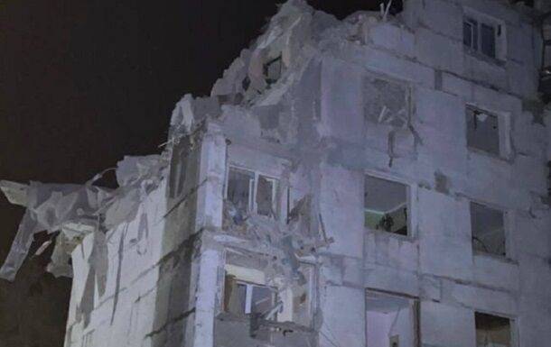 На Харьковщине оккупанты ракетой С-300 попали в жилой дом