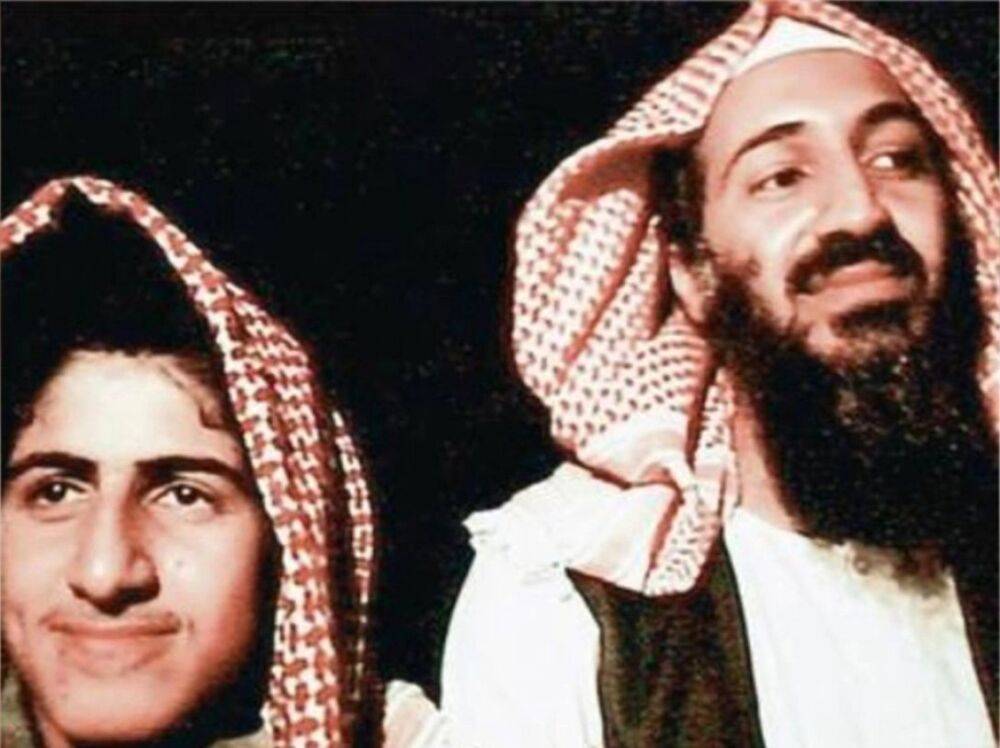 Сын Усамы бен Ладена рассказал, как тот учил его стрелять и тестировал химоружие на его питомцах