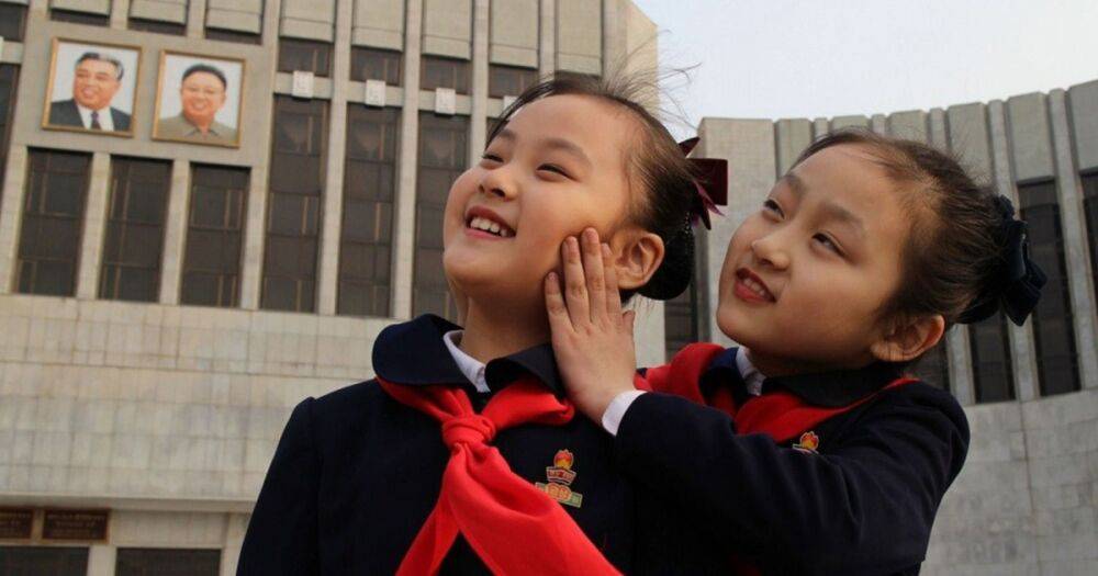Бомба и Пистолет: в КНДР родителей заставляют менять имена детей на "идеологические"