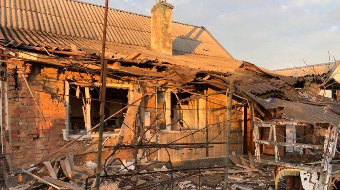Россияне обстреляли Марганец, повредили 7 домов