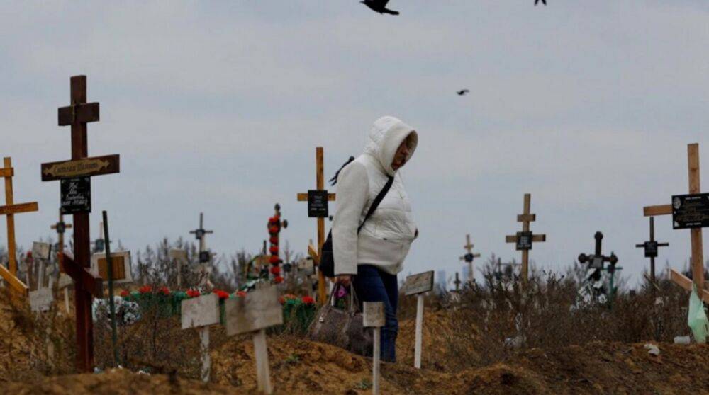 В Мариуполе с марта обнаружено более 10 тысяч новых могил – АР