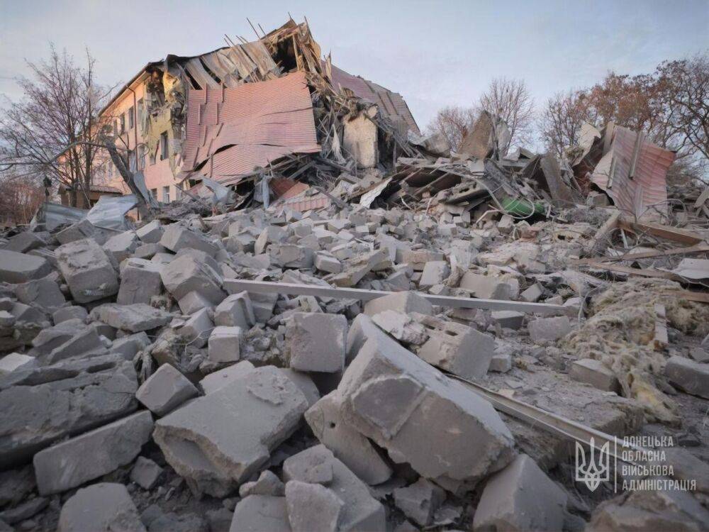 Оккупанты обстреляли три города Донецкой области, в ОВА опубликовали фото последствий атаки