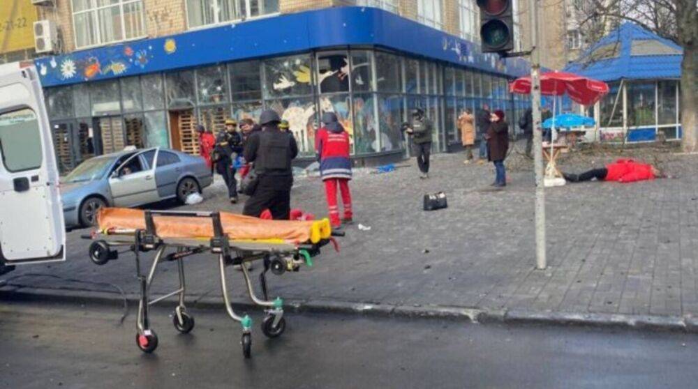 Россияне обстреляли центр Херсона, пятеро погибших, много раненых