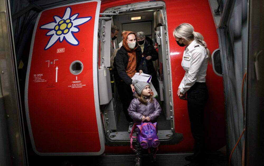 Безкоштовні рейси до Європи для біженців: як потрапити на літак
