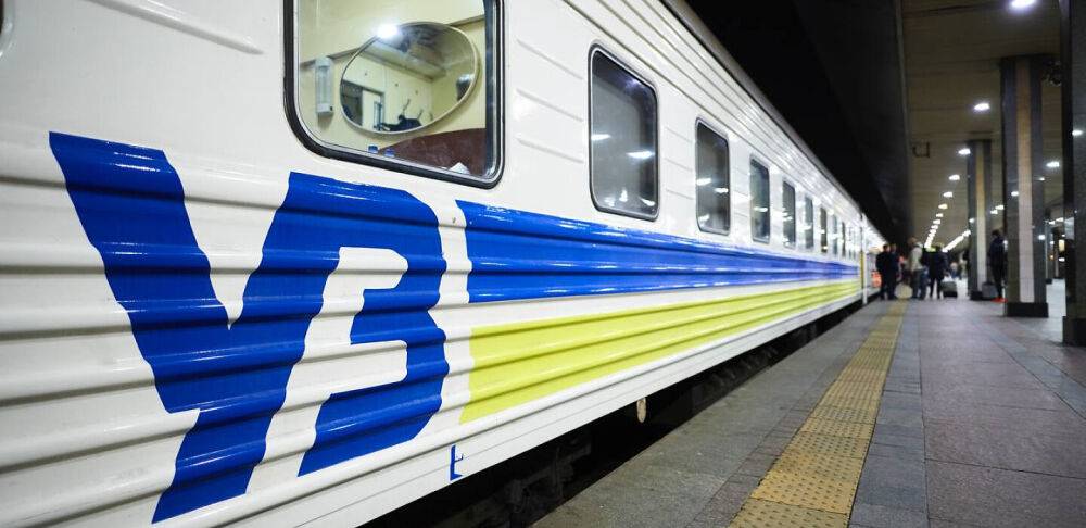 В Укрзалізниці повідомили про запізнення низки поїздів: які рейси та на скільки затримуються