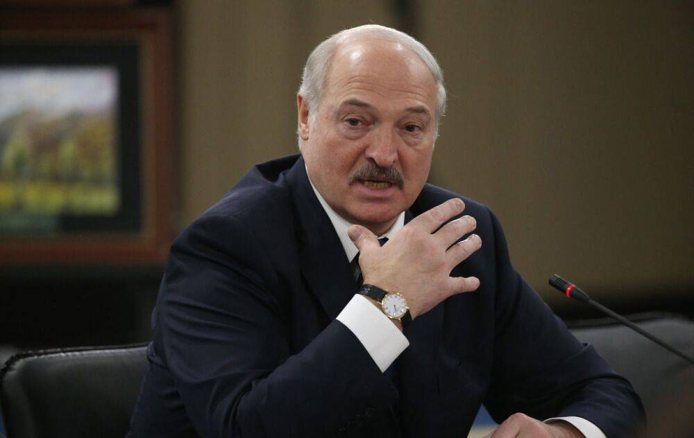 "У кущі не ховаємося". Лукашенко зробив чергову цинічну заяву про війну в Україні