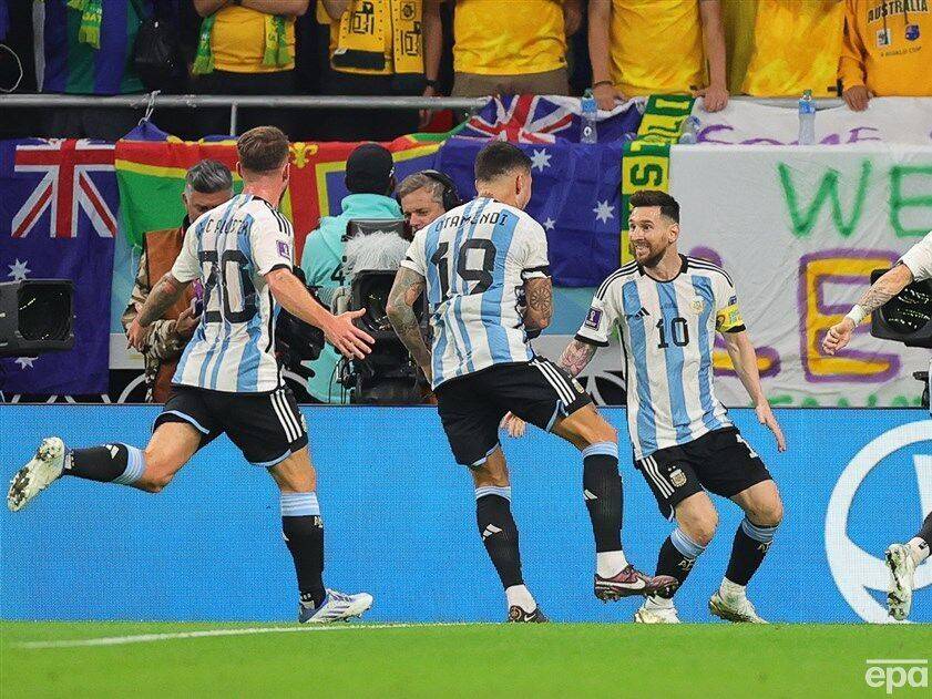 В 1/8 финала чемпионата мира по футболу Аргентина победила Австралию