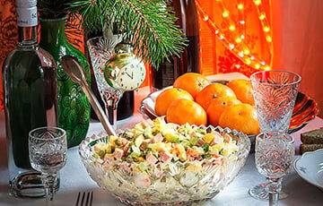 Диетолог рассказал о правильном хранении новогодних салатов