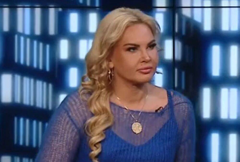 "Настроение не чувствуется": самая богатая певица Камалия растрогала новогодним фото с детьми