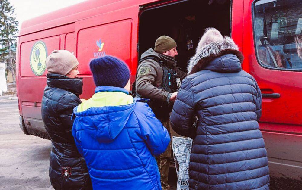 Окупанти обстріляли конвой з гумдопомогою для жителів Луганської області