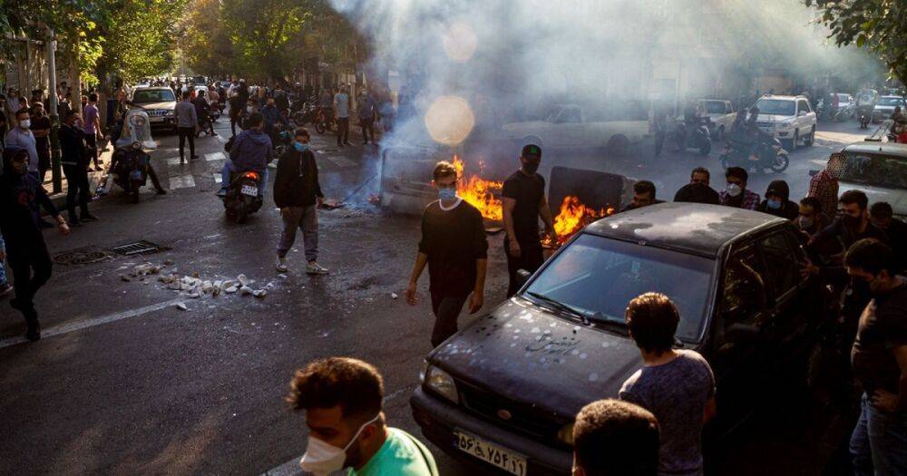 "Становятся ближе": Тегеран просит Москву о помощи в подавлении протестов, — Iran International