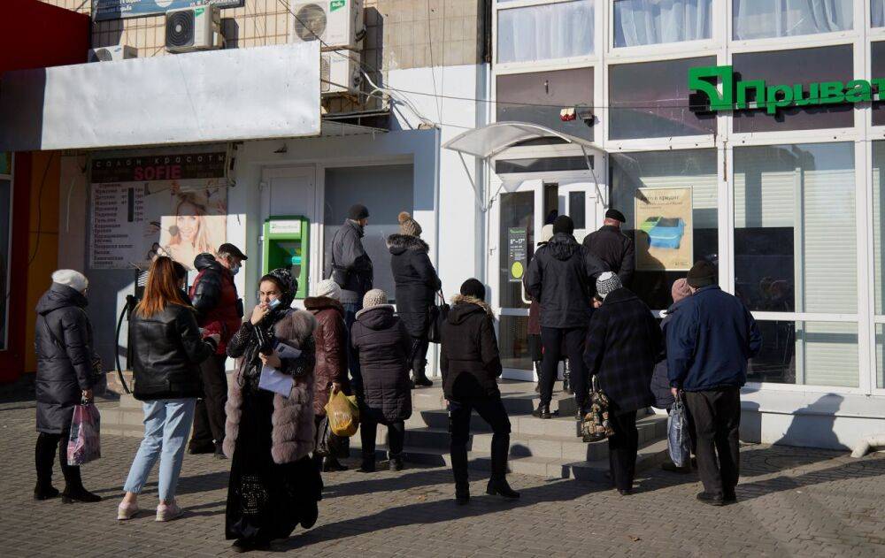 Окупанти в Луганській області з 1 січня збираються вивести з обігу гривню