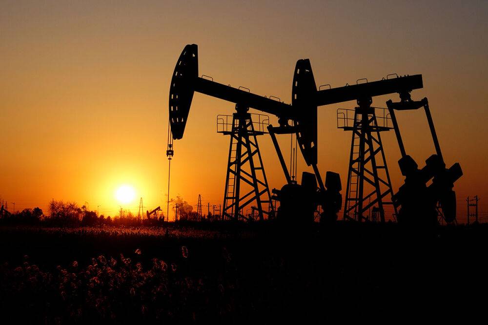 Евросоюз опубликовал решение о введении потолка цен на российскую нефть
