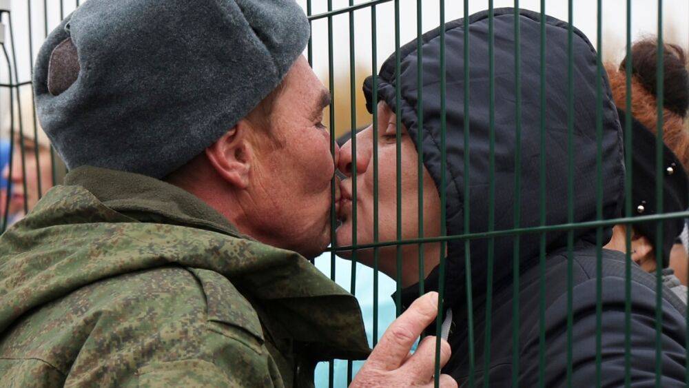 В Казани пикетчицу оштрафовали за плакат "Я люблю своего папу"