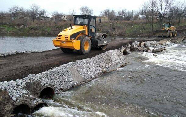 На Херсонщине восстановили мост в селе Давыдов Брод