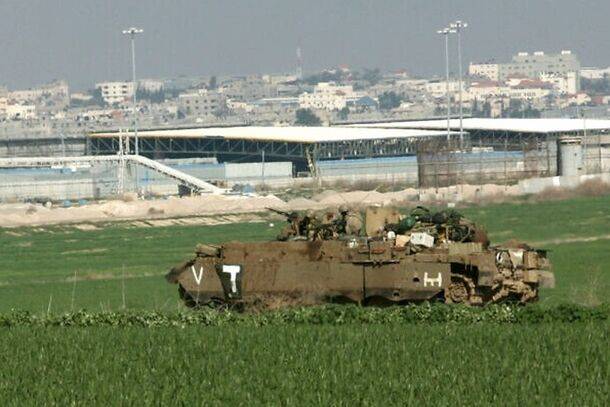 Израиль сносит заброшенный грузовой терминал в Газе, чтобы укрепить оборону на юге страны