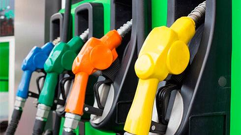 Бензин продовжує дорожчати, середня ціна зросла вже до 53 гривень за літр