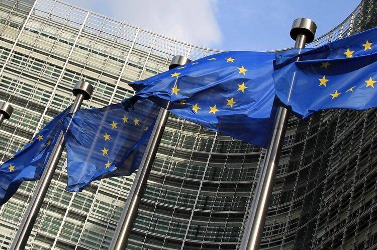 Єврокомісія оголосила про дев'ятий пакет санкцій проти РФ: що до нього увійде