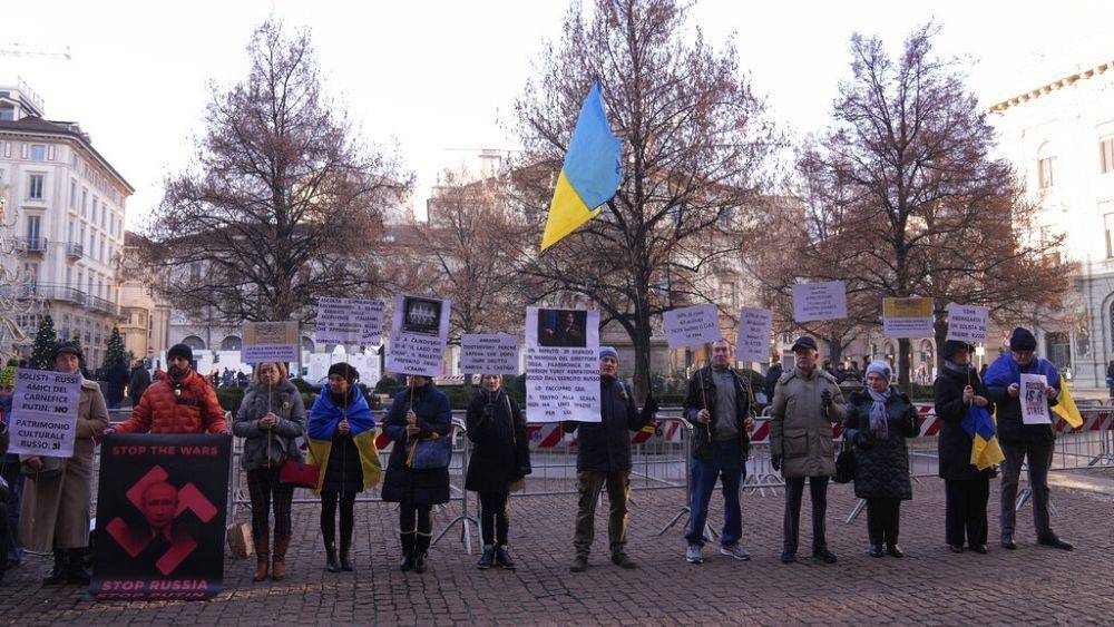 В "Ла Скала" состоялась премьера "Бориса Годунова" на фоне протестов