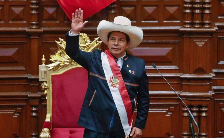 Президент латиноамериканської країни спробував здійснити держпереворот, але був усунений та заарештований