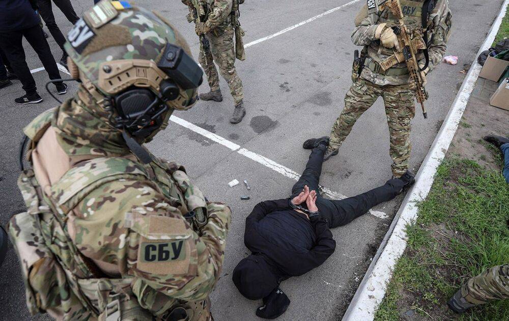 В Одесі затримали подружжя російських шпигунів, які готували удари по ППО та складах ЗСУ